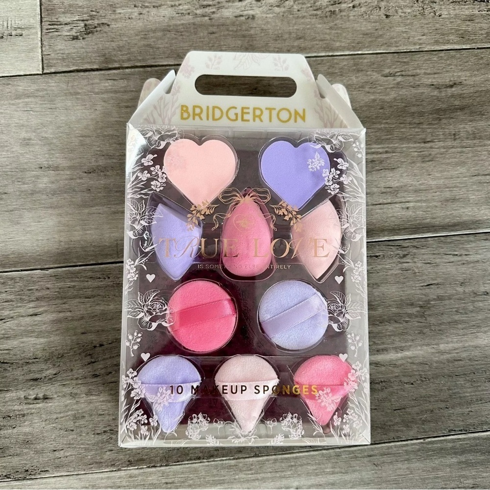 Bridgerton Heart-Shaped Makeup Sponges